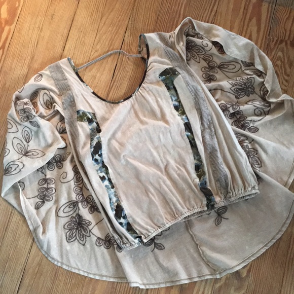 gimmicks by BKE Tops - Gimmicks Cape Top